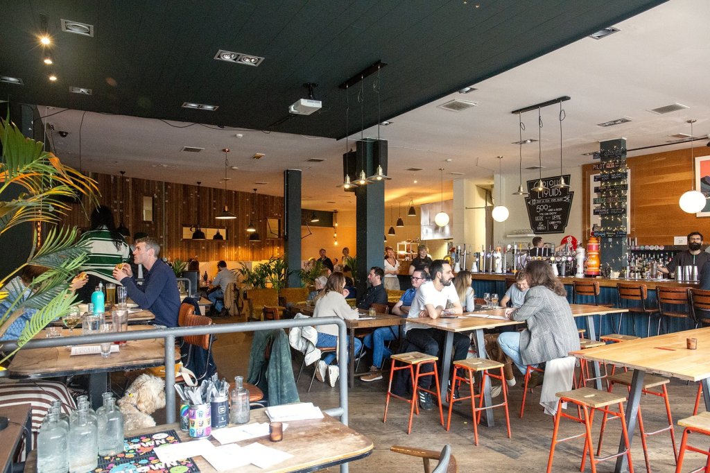 Inside one of the best pubs in Shawlands, Glasgow, The Phillies of Shawlands bar